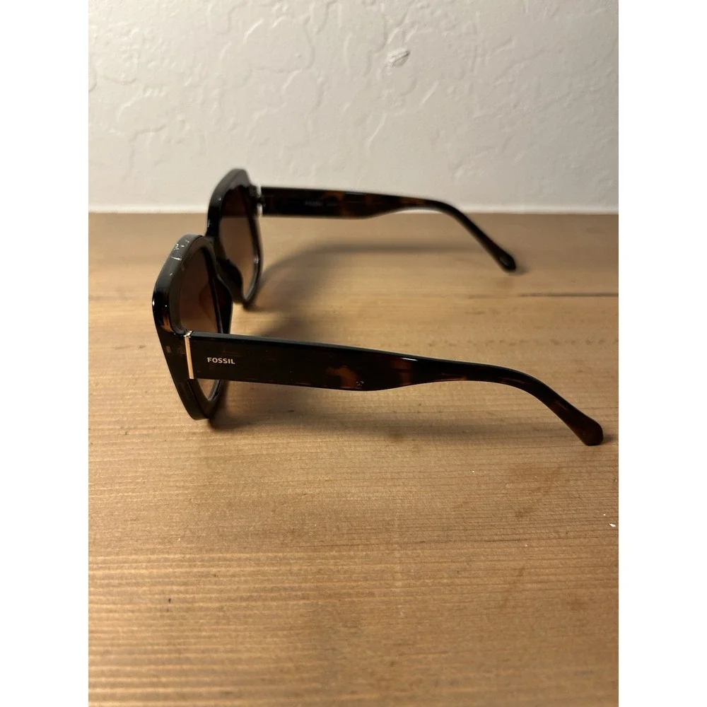 Fossil‎ X82744 Sunglasses Women's FW236 0228702408 54/19-145 Black